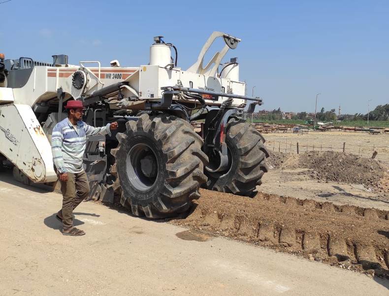 بالمحافظة لرصف ورفع كفاءة 2