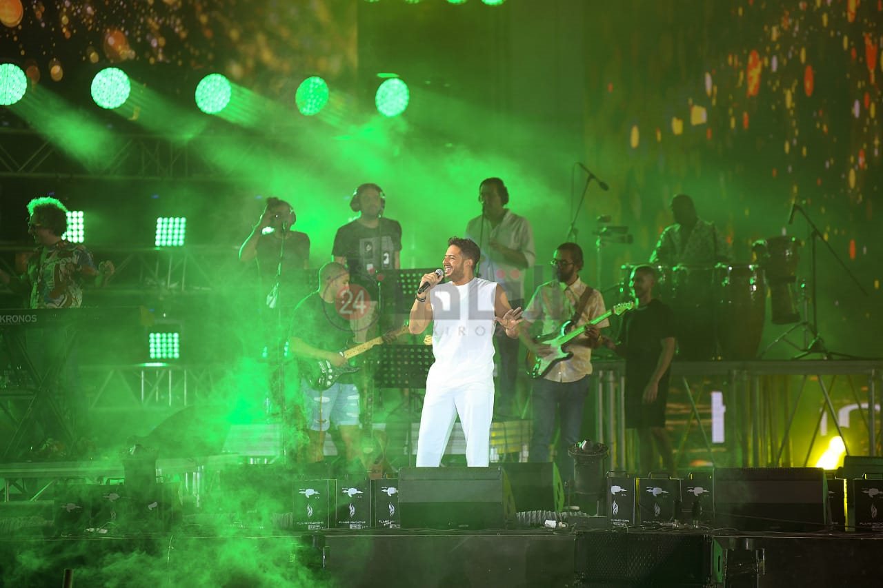 حفل محمد حماقي في الساحل الشمالي (20)