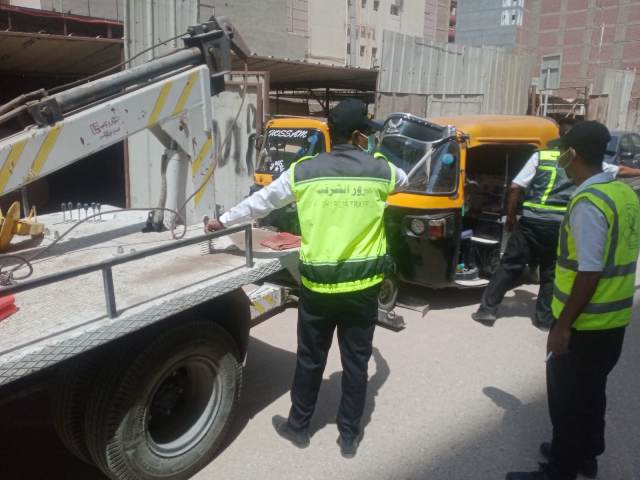 حملات تفتيشية لضبط مركبات التوك توك بالشرقية 4