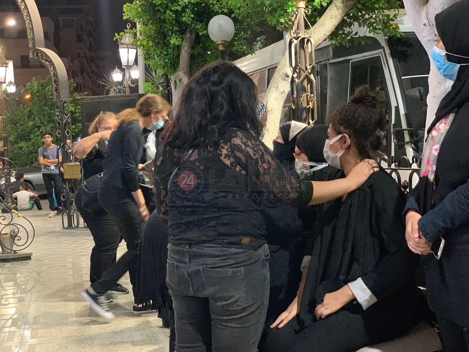 ابنه الراحل ماهر سليم من عزاء والدها (5)