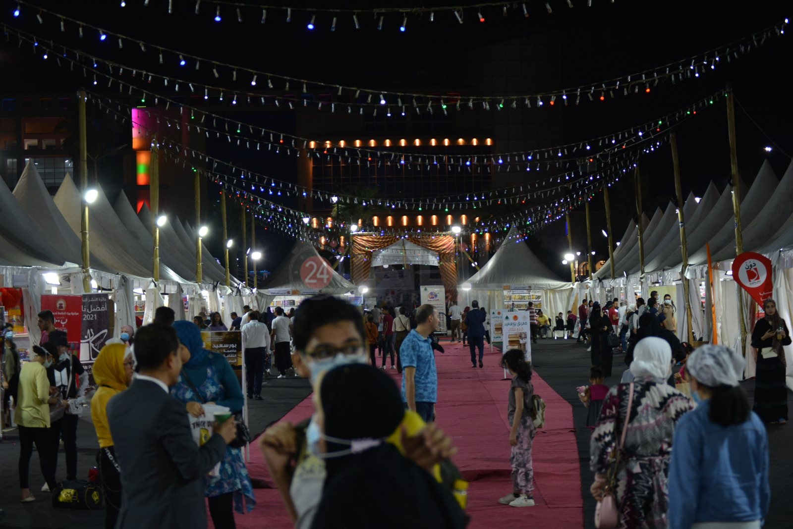 إقبال كثيف علي معرض الكتاب ببورسعيد 