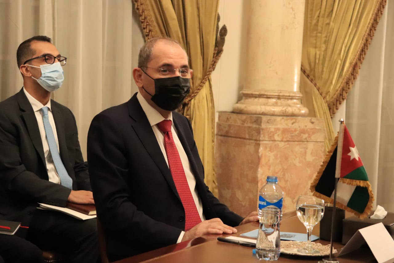 ef466dfd-e0cb-4fa0-a611-485ab17c7478