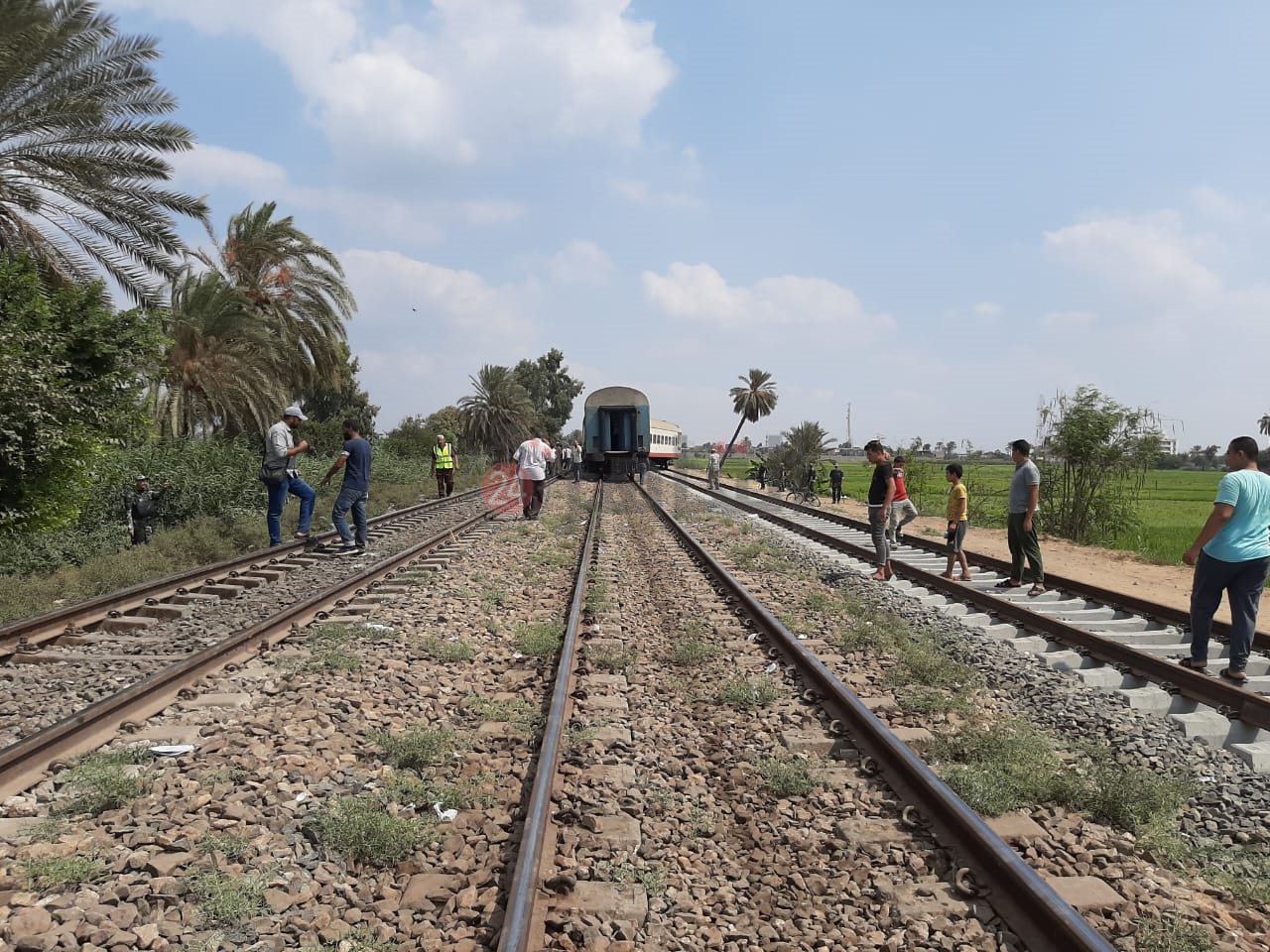 خروج عربات قطار عن القضبان بالزقازيق 2