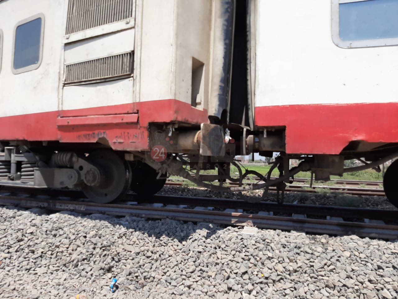 خروج 4 عربات عن القضبان