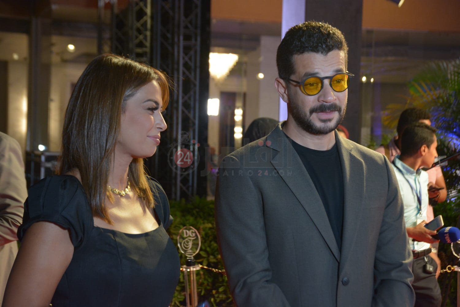 توافد النجوم على الريد كاربت في حفل دير جيست (14)