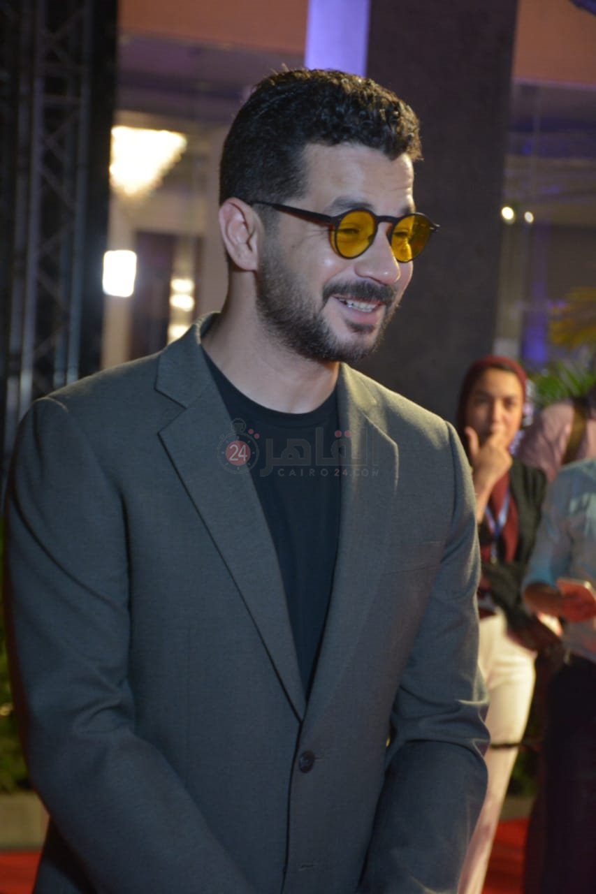 توافد النجوم على الريد كاربت في حفل دير جيست (19)