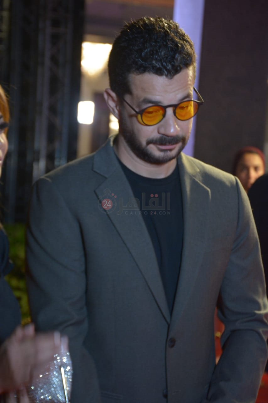 توافد النجوم على الريد كاربت في حفل دير جيست (20)