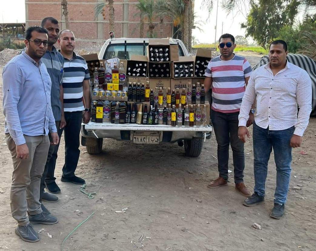 ضبط مشروبات كحولية داخل مخزن دون ترخيص بالفيوم