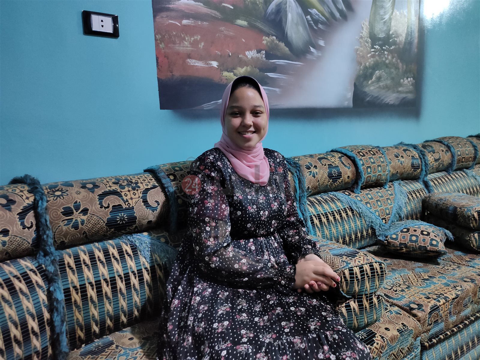 الطفلة سلمى نصير أصغر مترجمة بلغة الإشارة