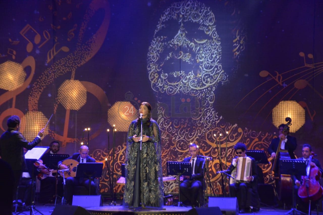 سناء نبيل (12)