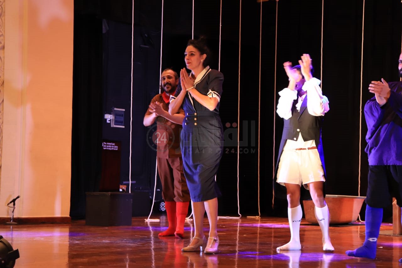 مسرحية طيور محبوسة (14)