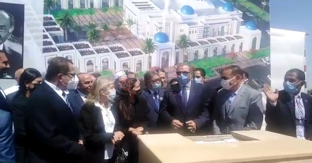 وضع حجر أساس مسجد محمد فريد خميس 02