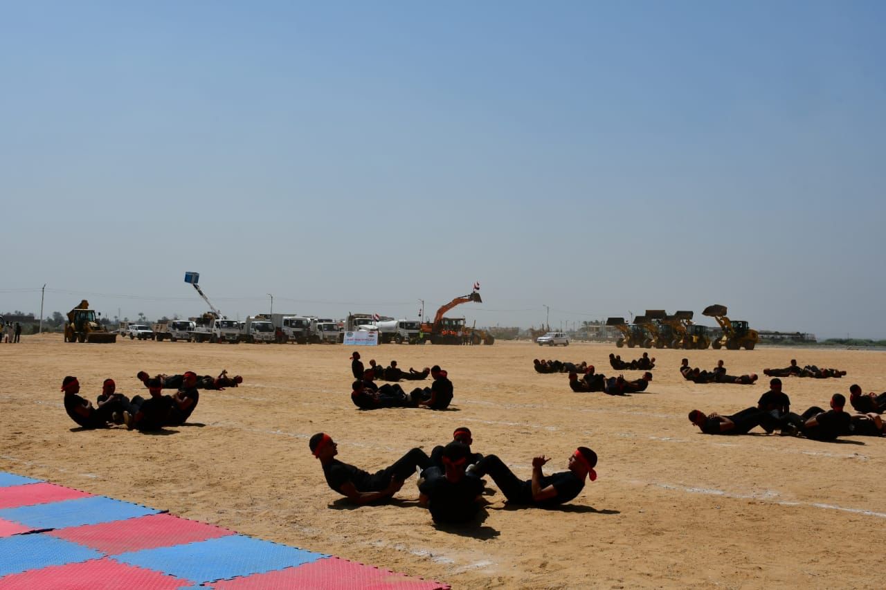 محافظ الفيوم يتفقد اصطفاف المعدات والمركبات والتي ستشارك فى التدريب العملي المشترك لمجابهة الأزمات والطوارئ صقر