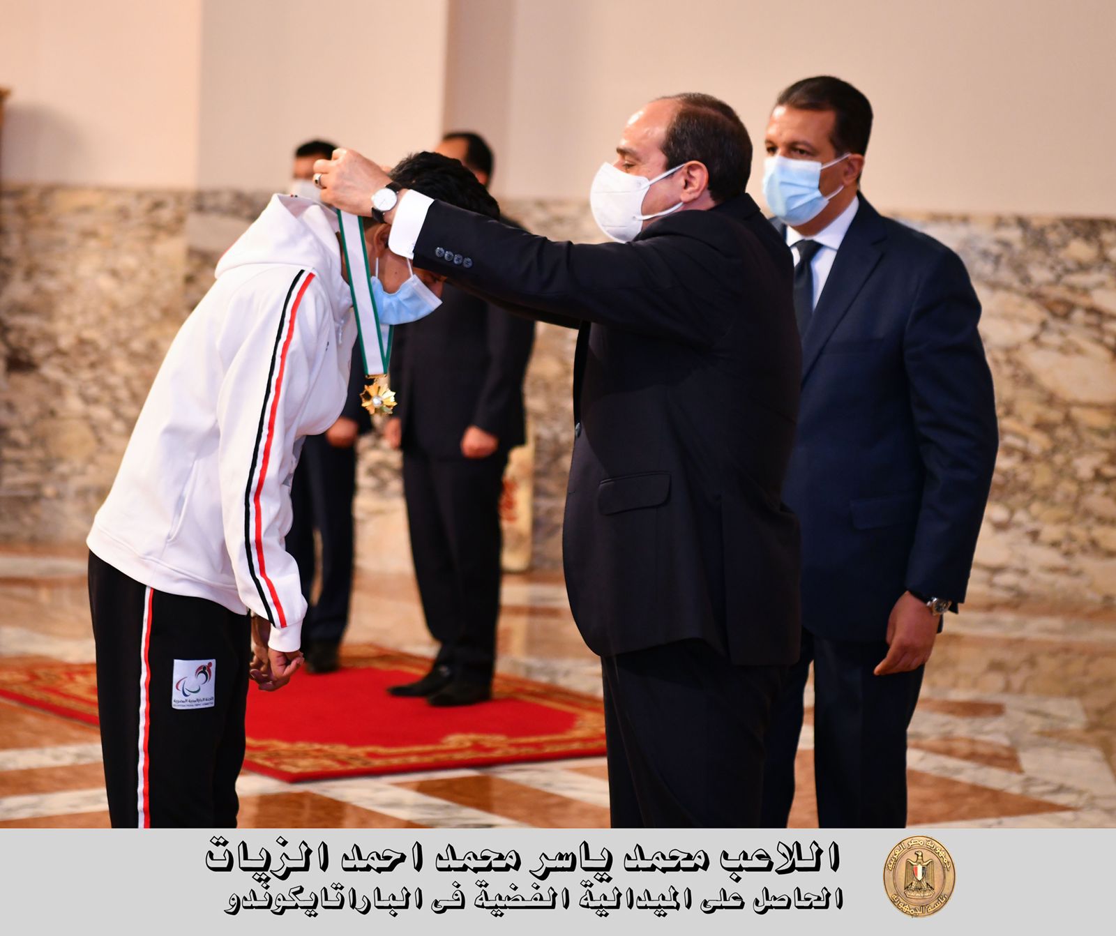 السيسي يكرم الأبطال 