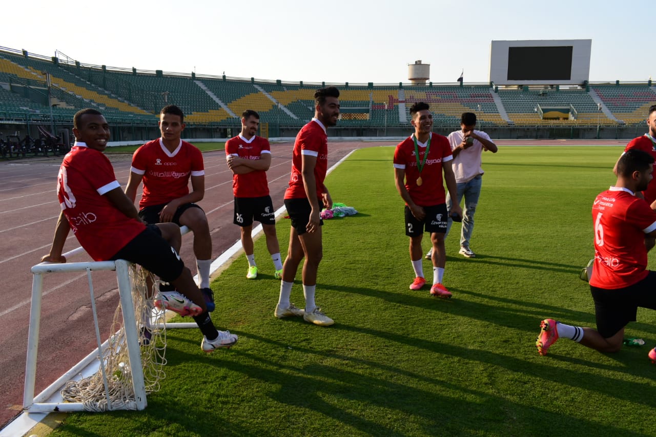 جلسة تصوير طلائع الجيش بعد الفوز بكأس السوبر