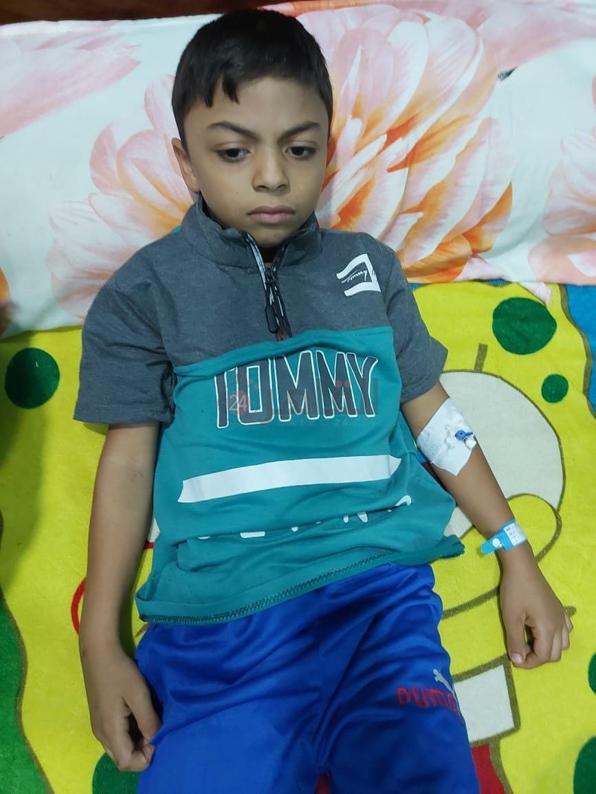 الطفل عبدالله بعد عودته للمنزل عقب تعافيه