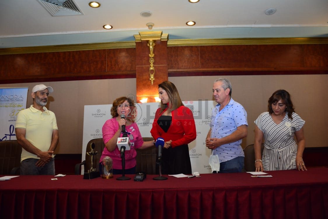 حنان مطاوع بمهرجان الإسكندرية السينمائي (8)