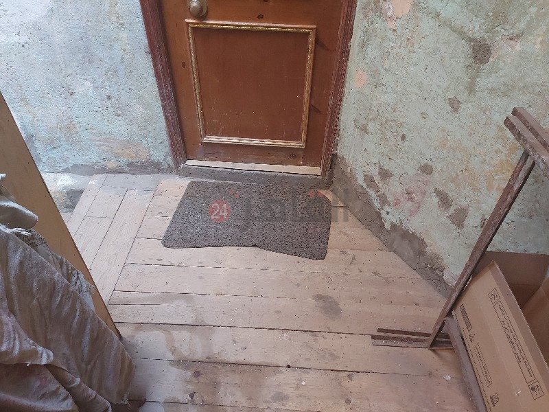 سلم العقار من الخشب القديم _copy_800x600