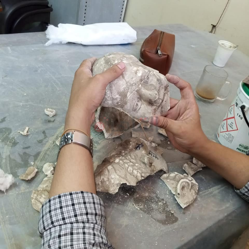ترميم القطع الأثرية بالمخزن المتحفي بالمطرية (3)