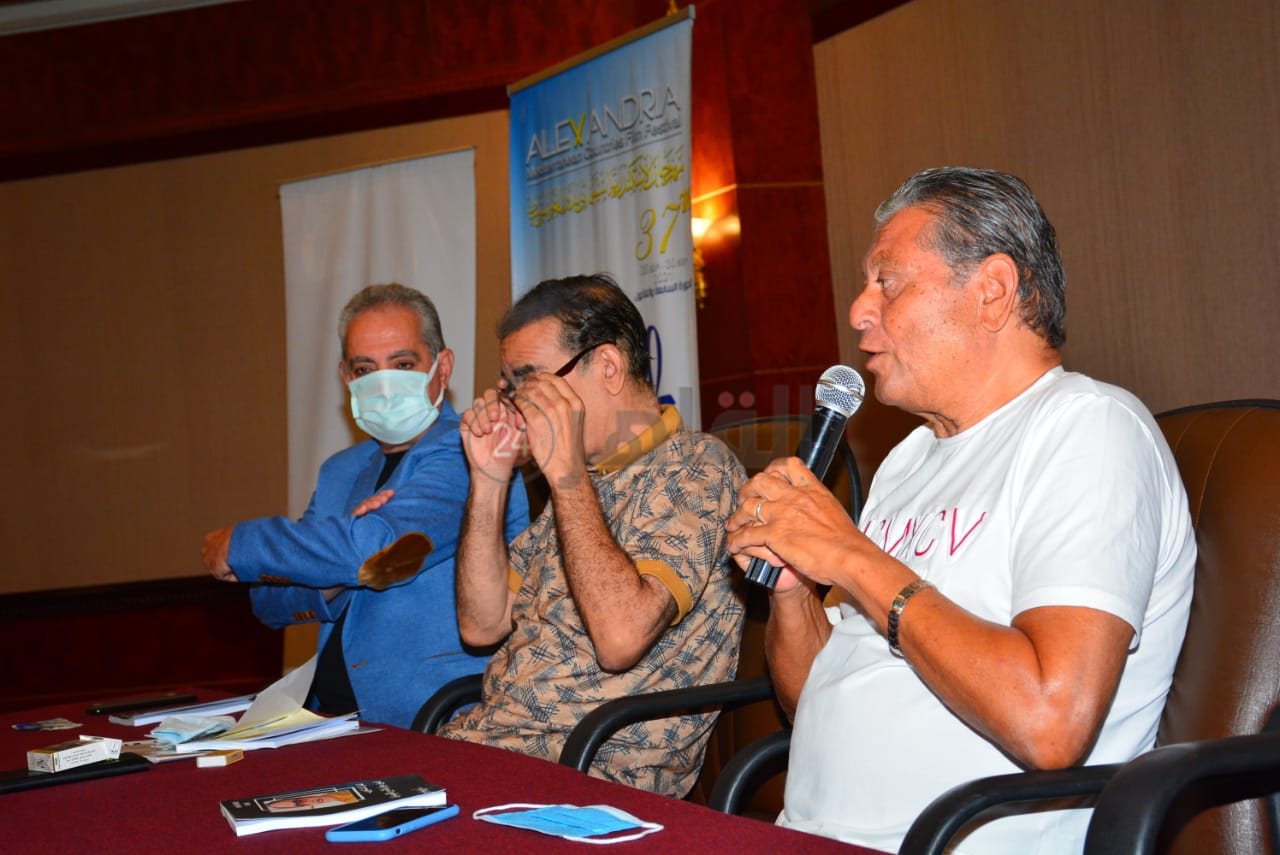 ندوة مئوية كمال الشناوي8