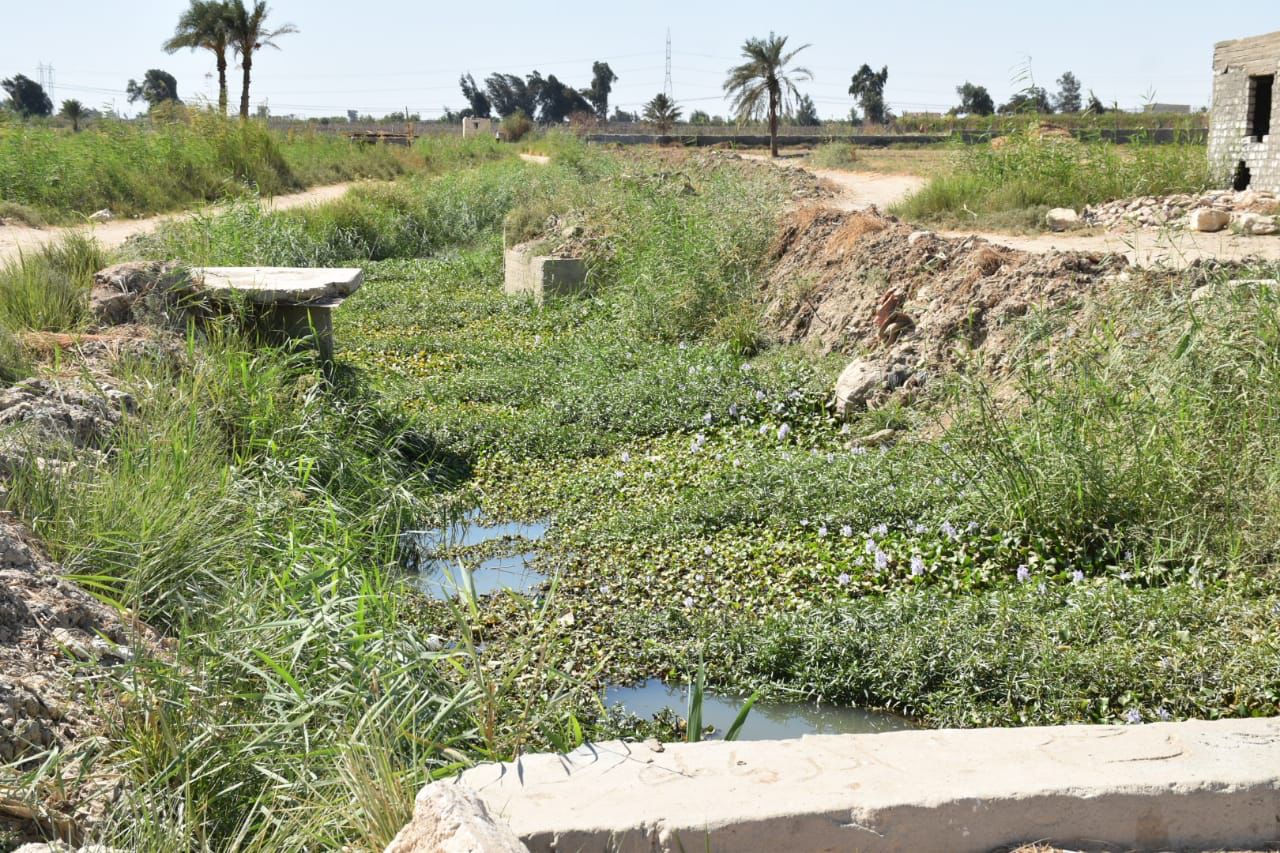 محافظ الفيوم ورئيس فرع الرقابة يتفقدان تبطين بحر العويج