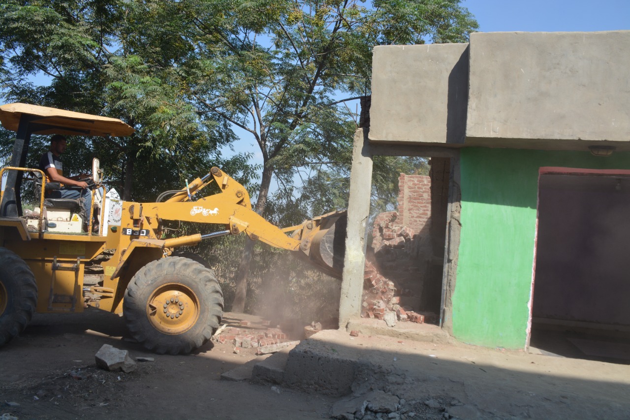 8C42E577-ED84-4312-BE4E-065F401A78D2