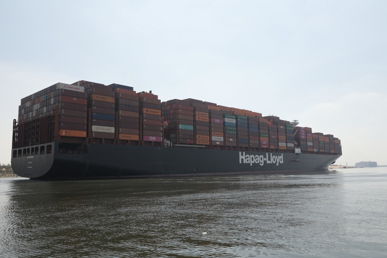 عبور السفن بقناة السويس