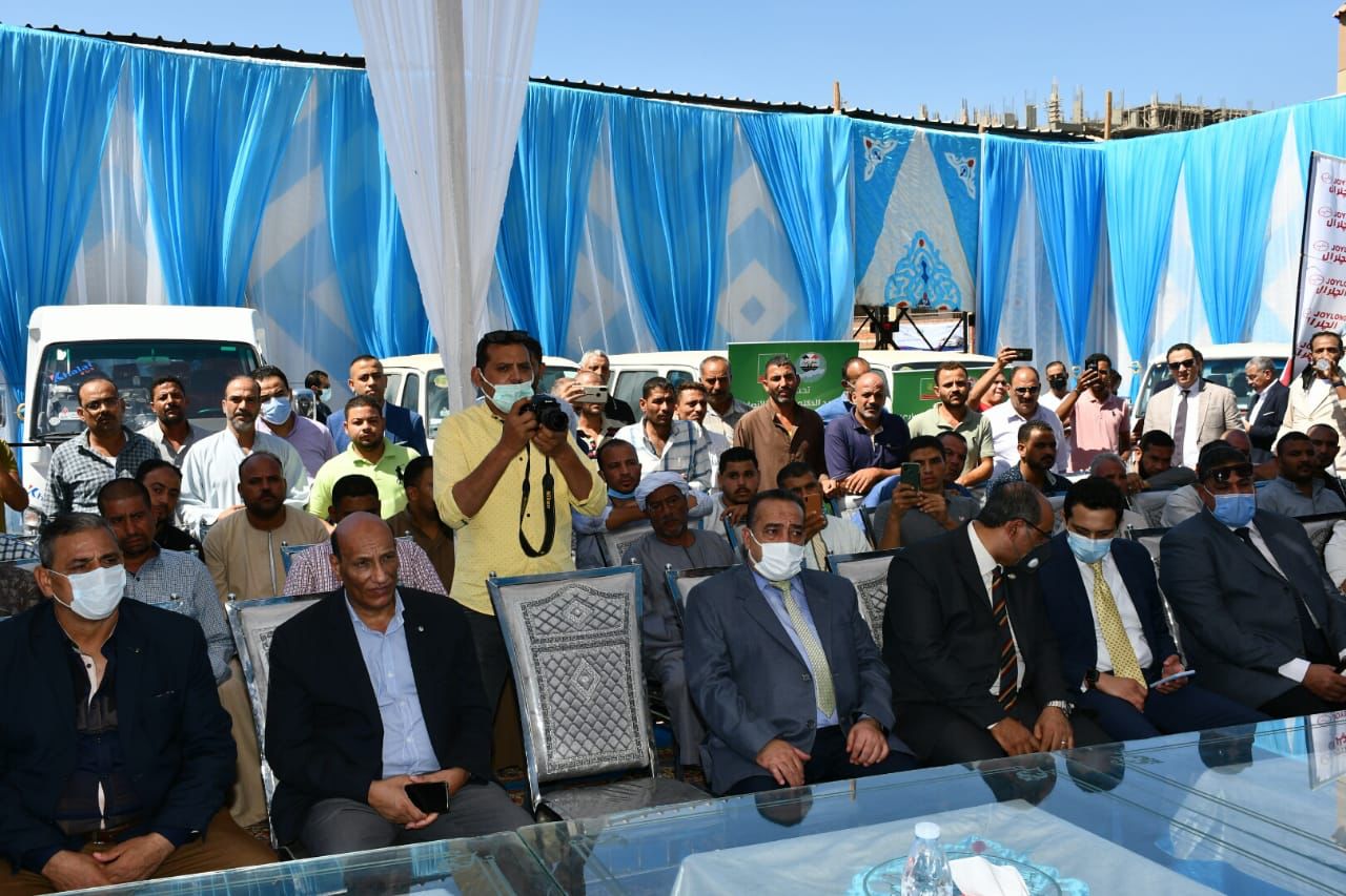  محافظ الفيوم يطلق مبادرة إحلال مركبات «البيك أب» و«التوكتوك»