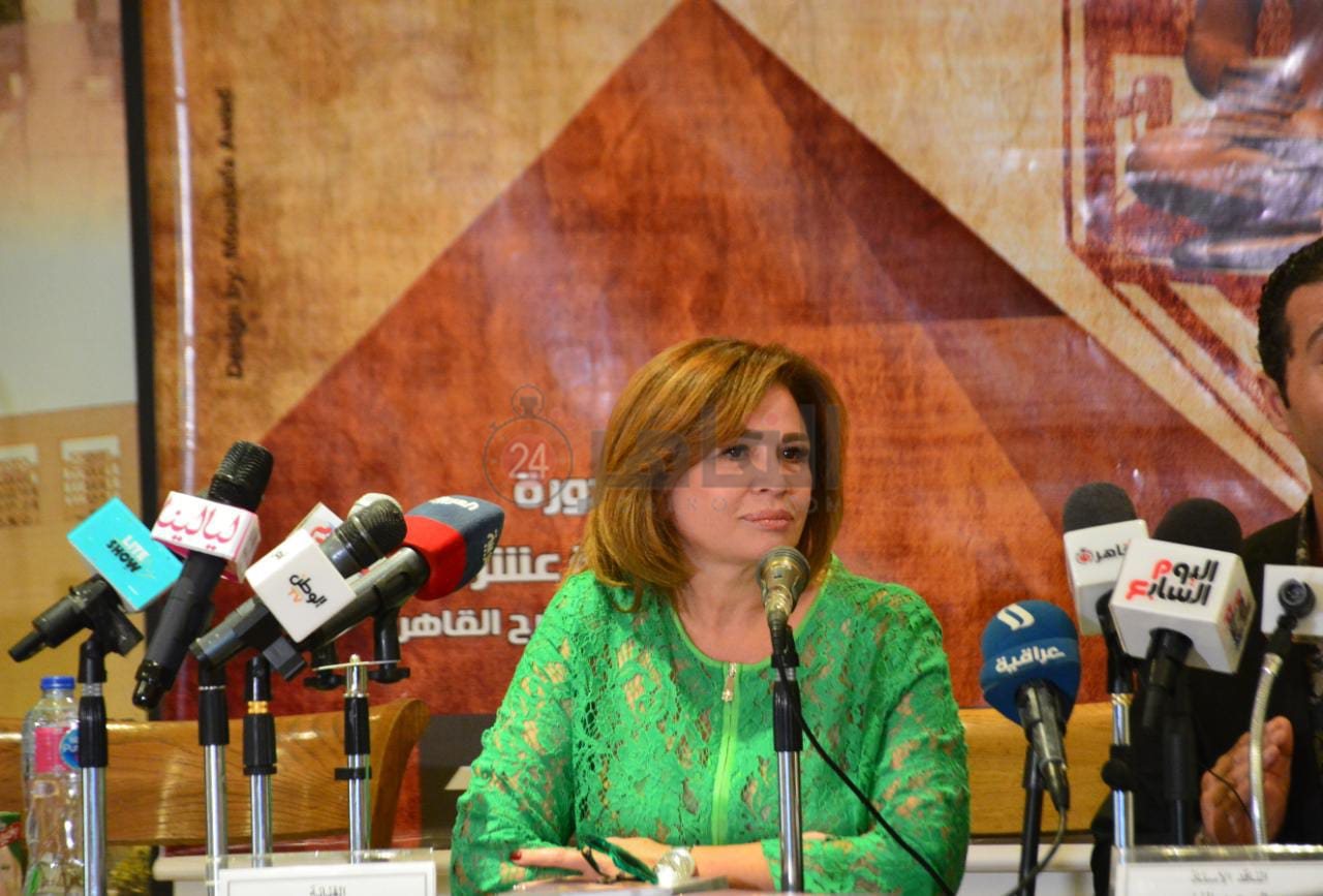 حفل توقيع كتاب إلهام شاهين (6)