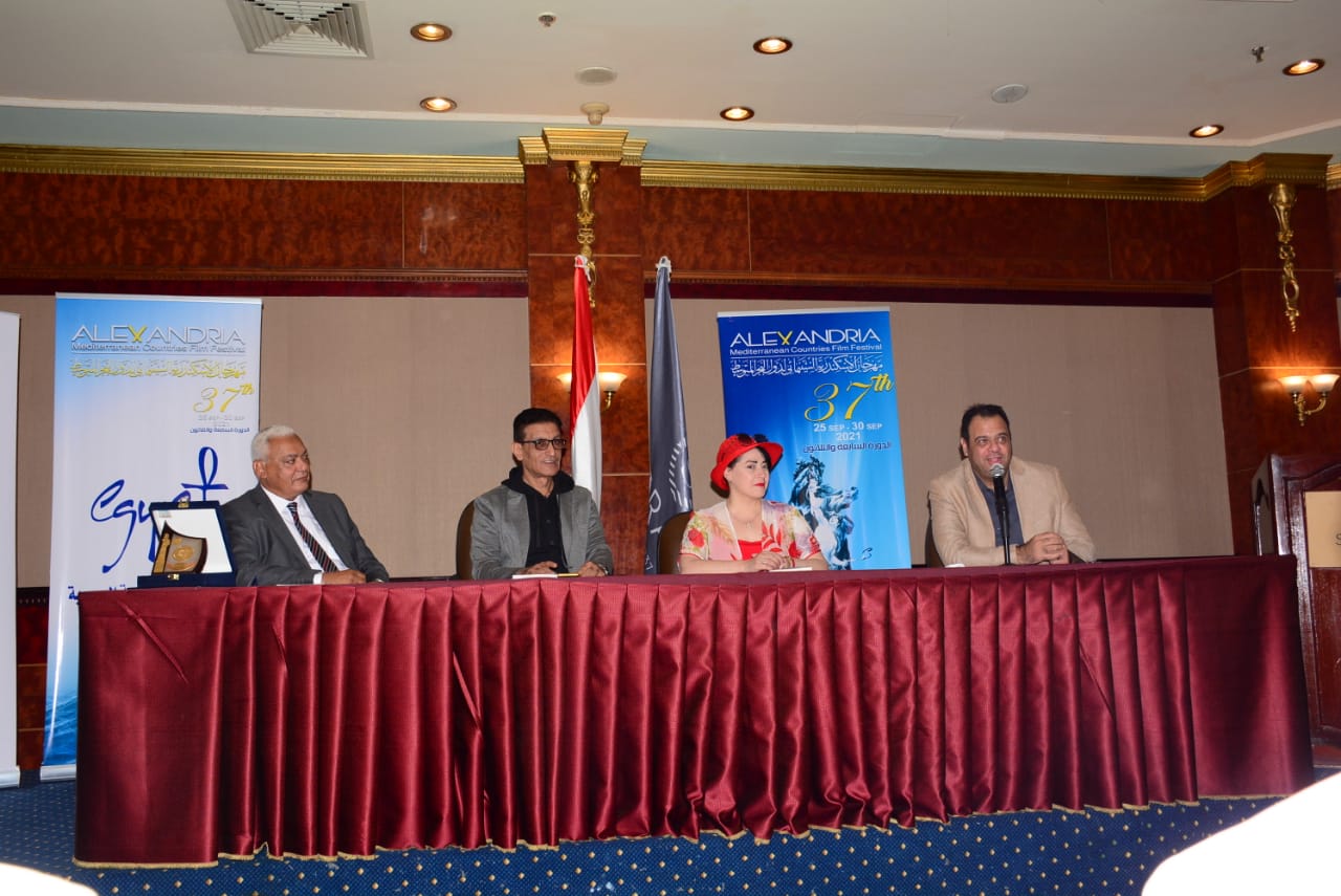 تكريم اسم الراحل محمد رضا بمهرجان الإسكندرية السينمائي (1)