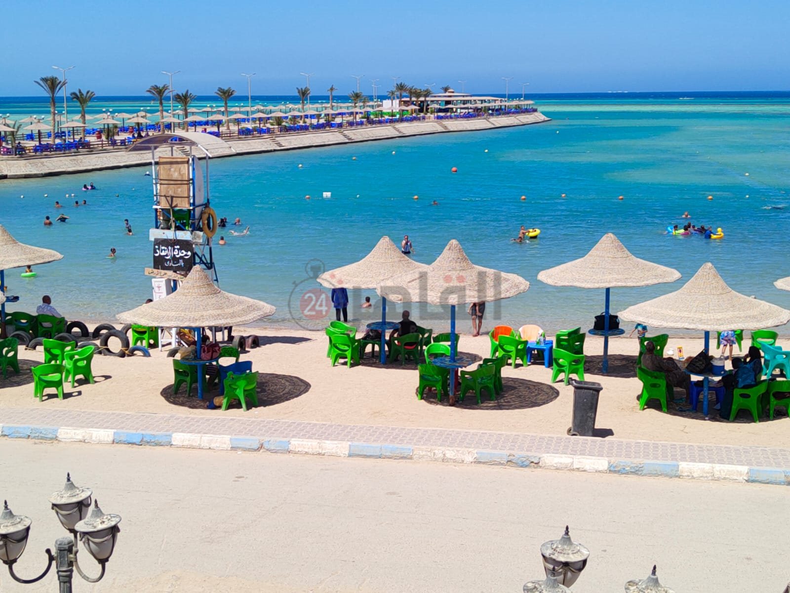 إقبال ضعيف من المصطافين على شواطئ الغردقة 