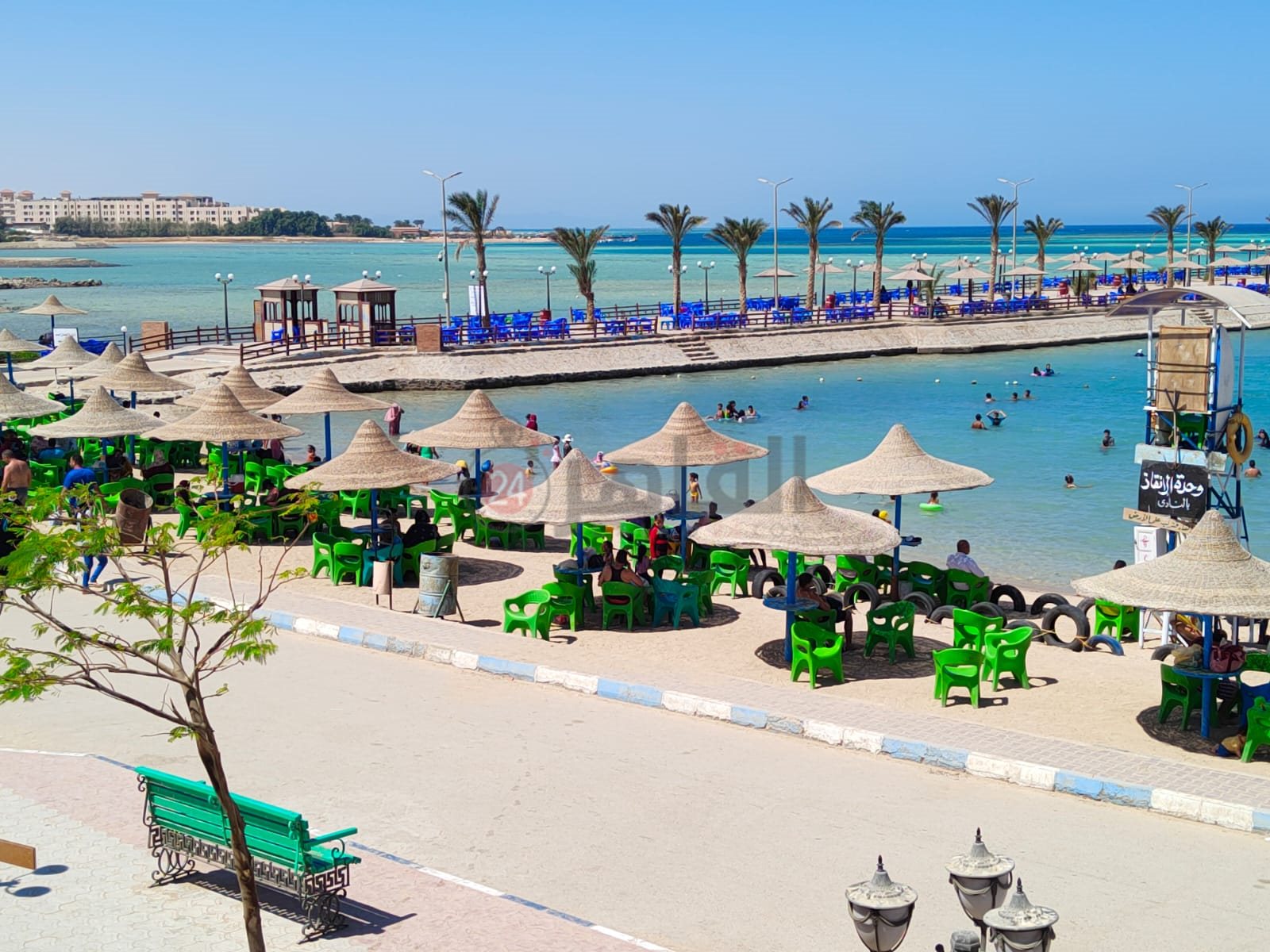 إقبال ضعيف من المصطافين على شواطئ الغردقة 