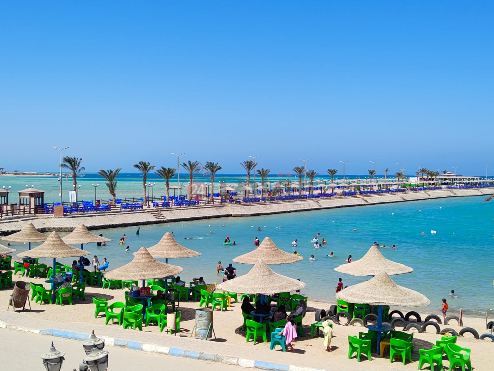 إقبال ضعيف على شواطئ الغردقة