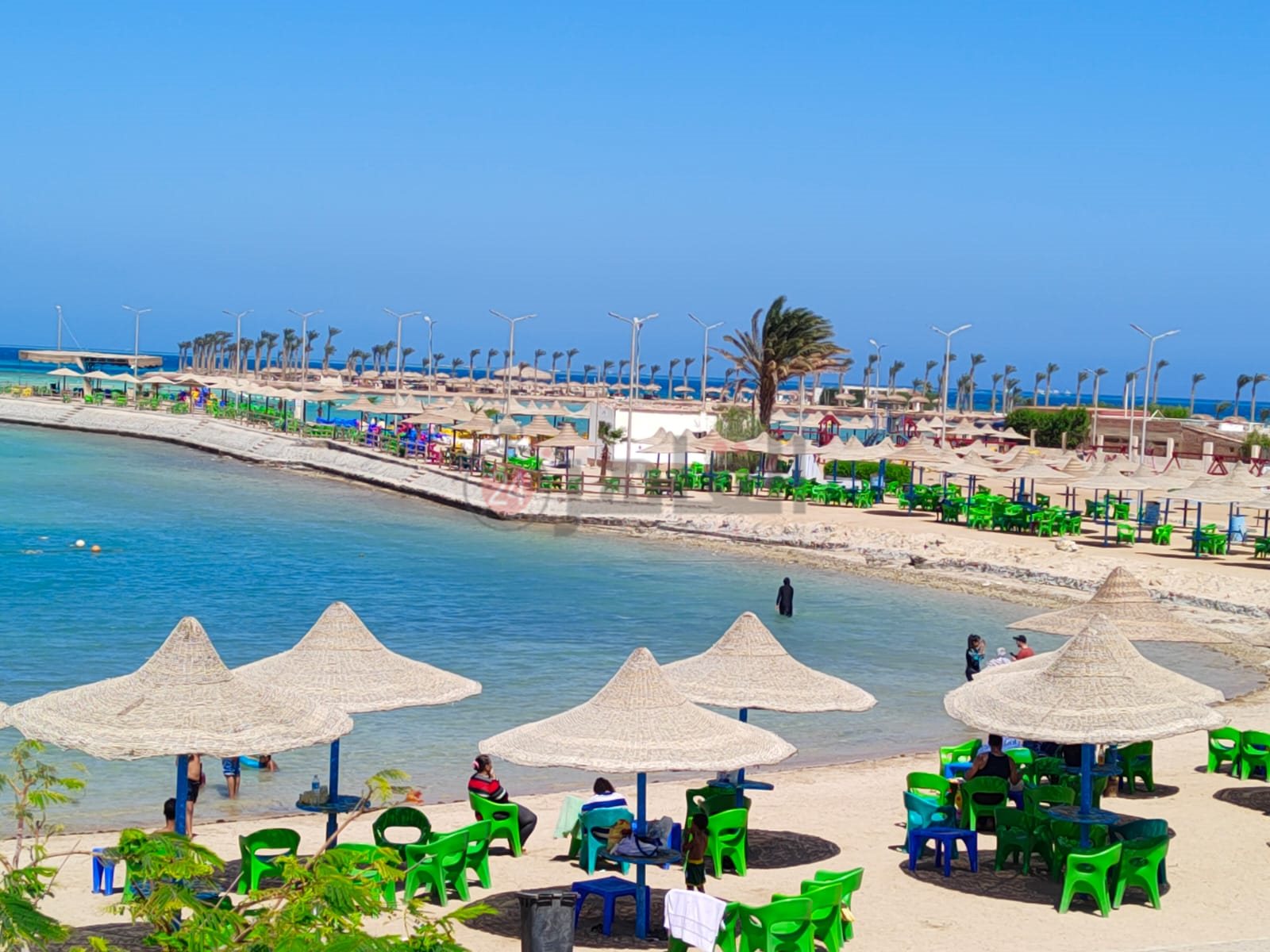 إقبال ضعيف على شواطئ الغردقة