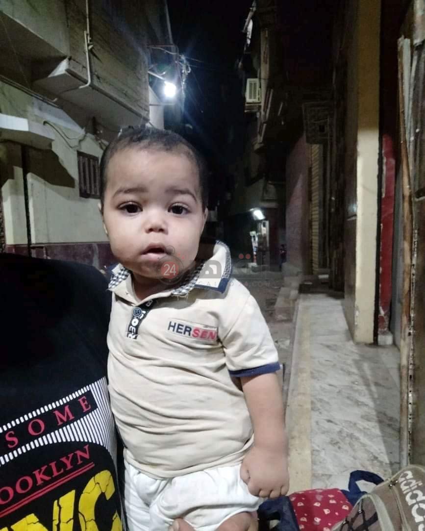الطفل وقت إلقائه في الشارع 03
