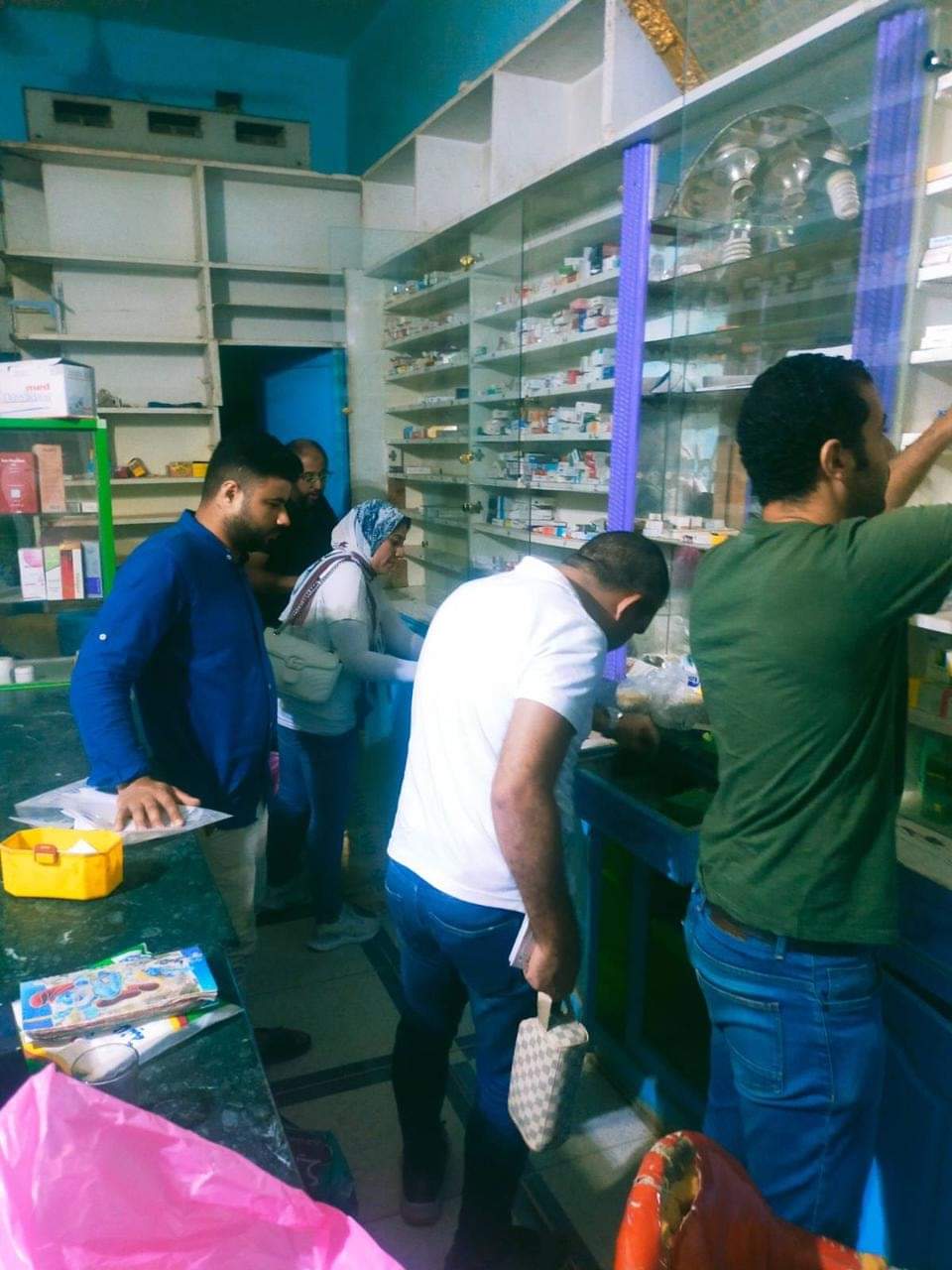 ضبط صيدلية دون ترخيص في الفيوم