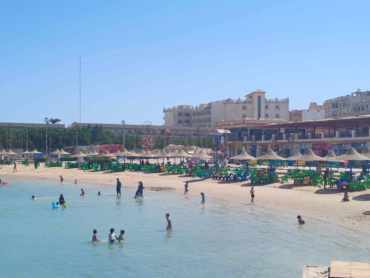  إقبال ضعيف على الشواطئ العامة بـ �الغردقة�