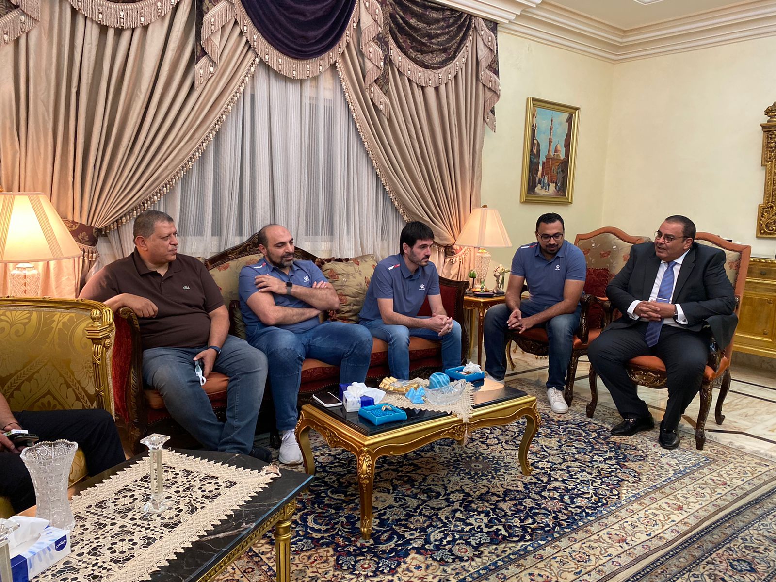 قنصل مصر بالسعودية يقيم مأدبة عشاء لبعثة يد الزمالك