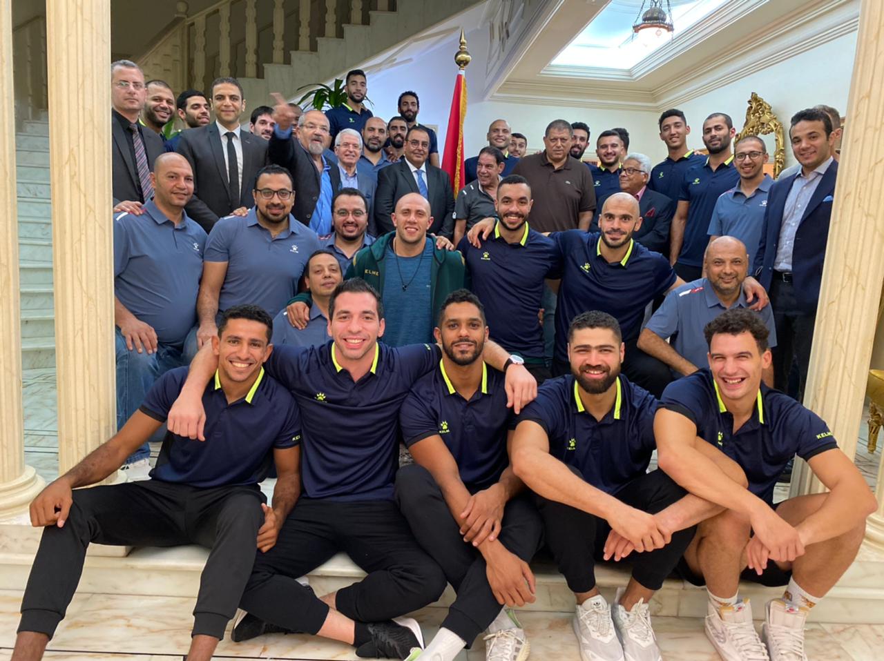 قنصل مصر بالسعودية يقيم مأدبة عشاء لبعثة يد الزمالك