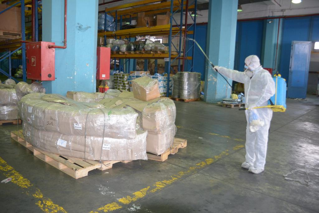 تعقيم الطائرات والمطارات المصرية