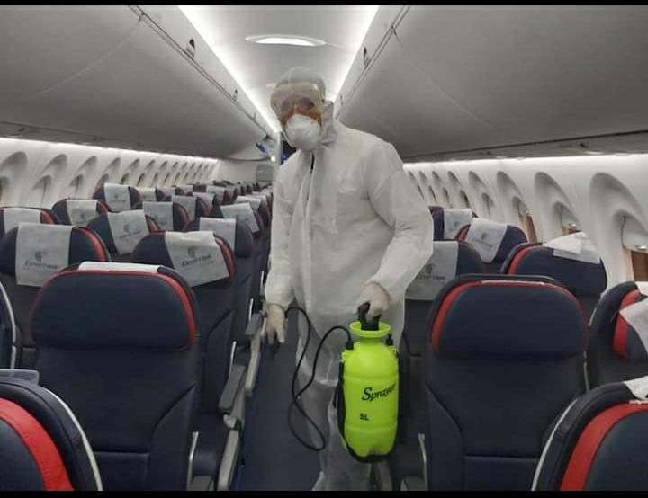 تعقيم الطائرات والمطارات المصرية