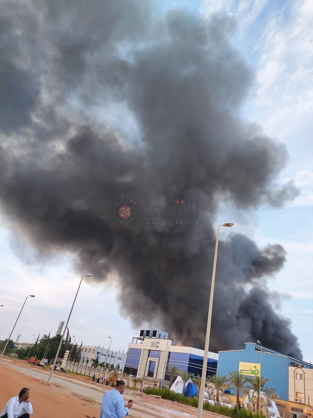 حريق مصنع بالعاشر من رمضان 02