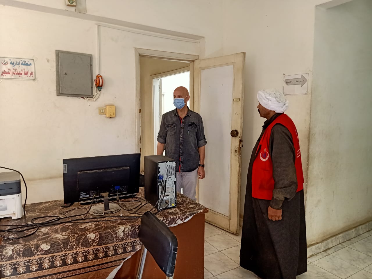 جولة مفاجئة لوكيل وزارة الصحة بمركز لقاح كورونا بالشرقية 06