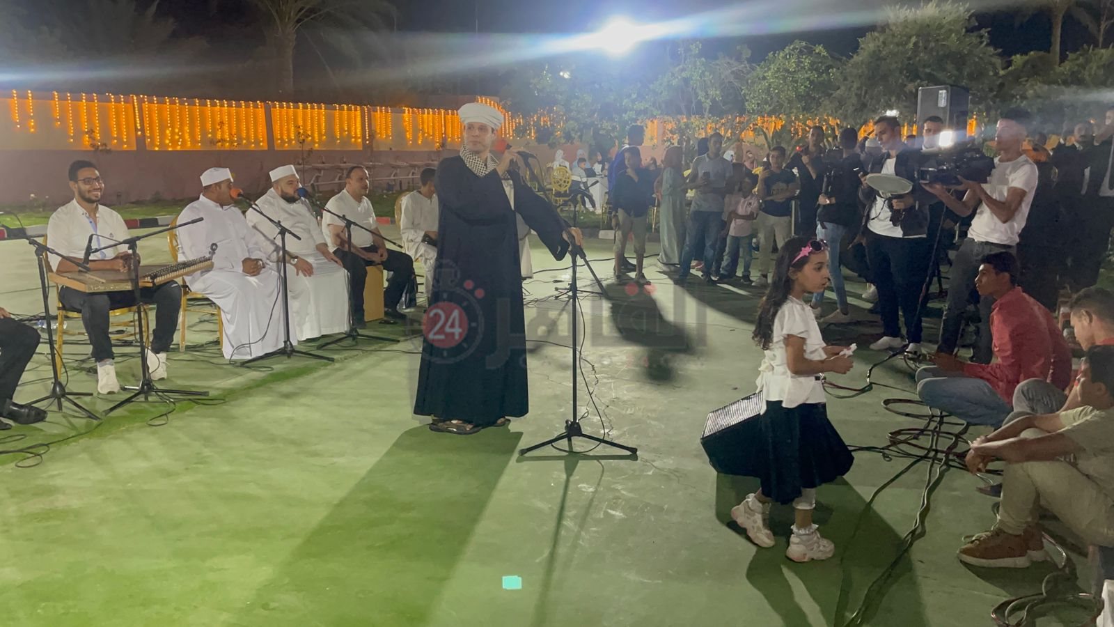 محمود التهامي يشدو في حب النبي