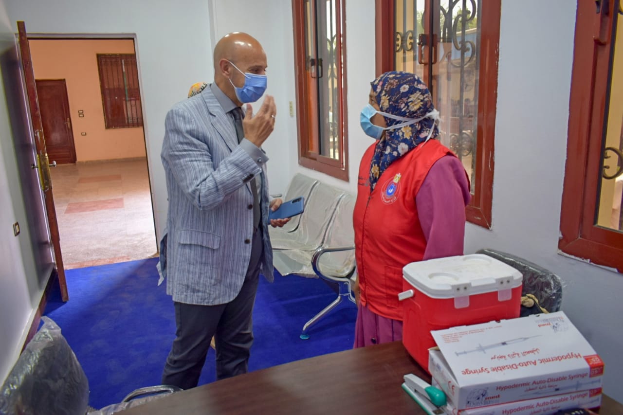 تطعلم المواطنين بلقاح كورونا في إدارة المرور بالشرقية 03