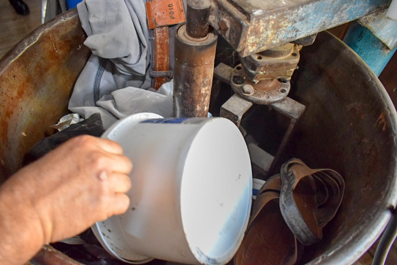 حملة على المصانع بالشرقية 010