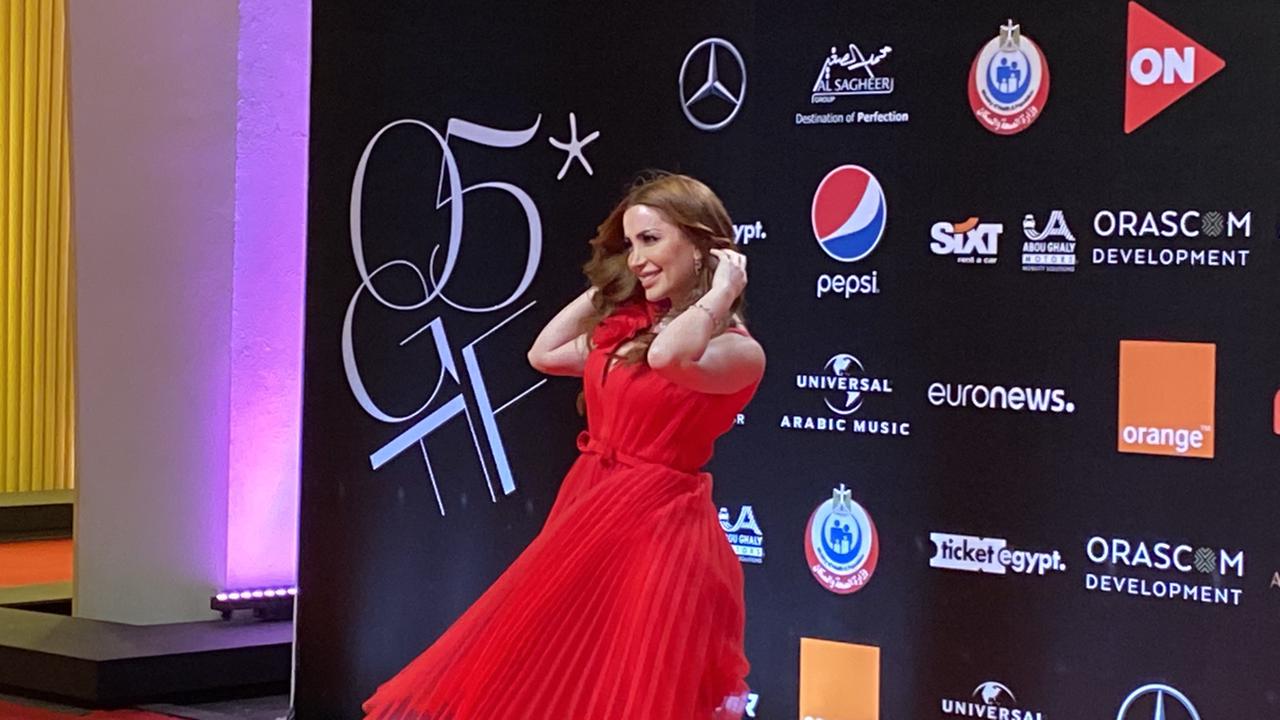 اطلالات رابع ايام الجونة (11)