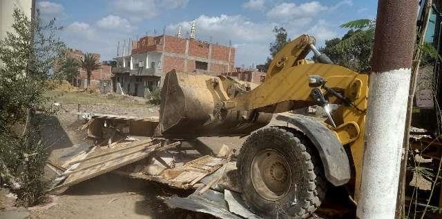إزالة تعديات على الأراضي بالشرقية 04