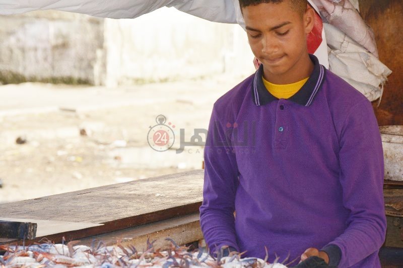 طالب علي خط النار 