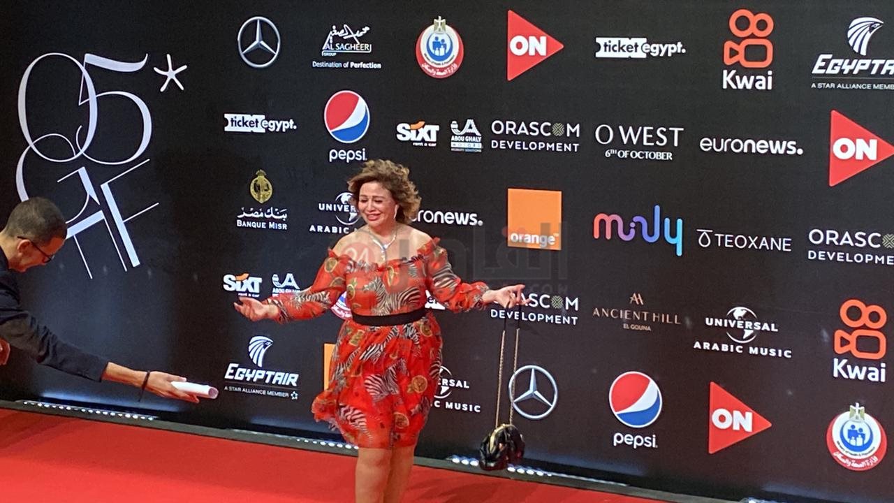 إلهام شاهين بمهرجان الجونة السينمائي (3)